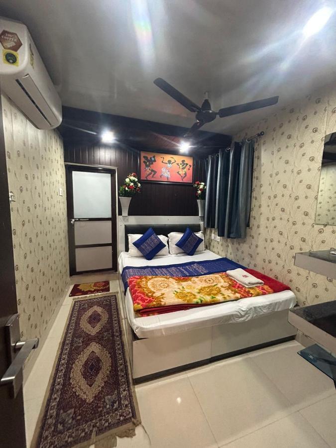Hotel Ankit Near Assi Ghat Varanasi Bagian luar foto